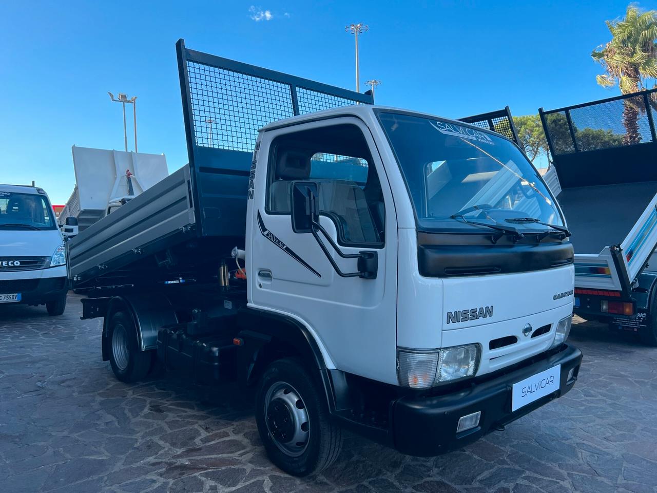 NISSAN CABSTAR RIBALTABILE TRILATERALE ANNO IMMATRICOLAZIONE 2002