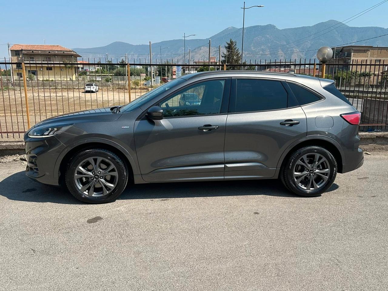 Ford Kuga 1.5 EcoBlue 120 CV 2WD ST-Line - Navi/Telecamera-