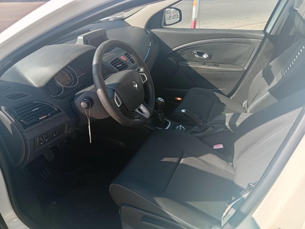Renault Megane 1.5cc diesel 12 mesi garanzia-2011