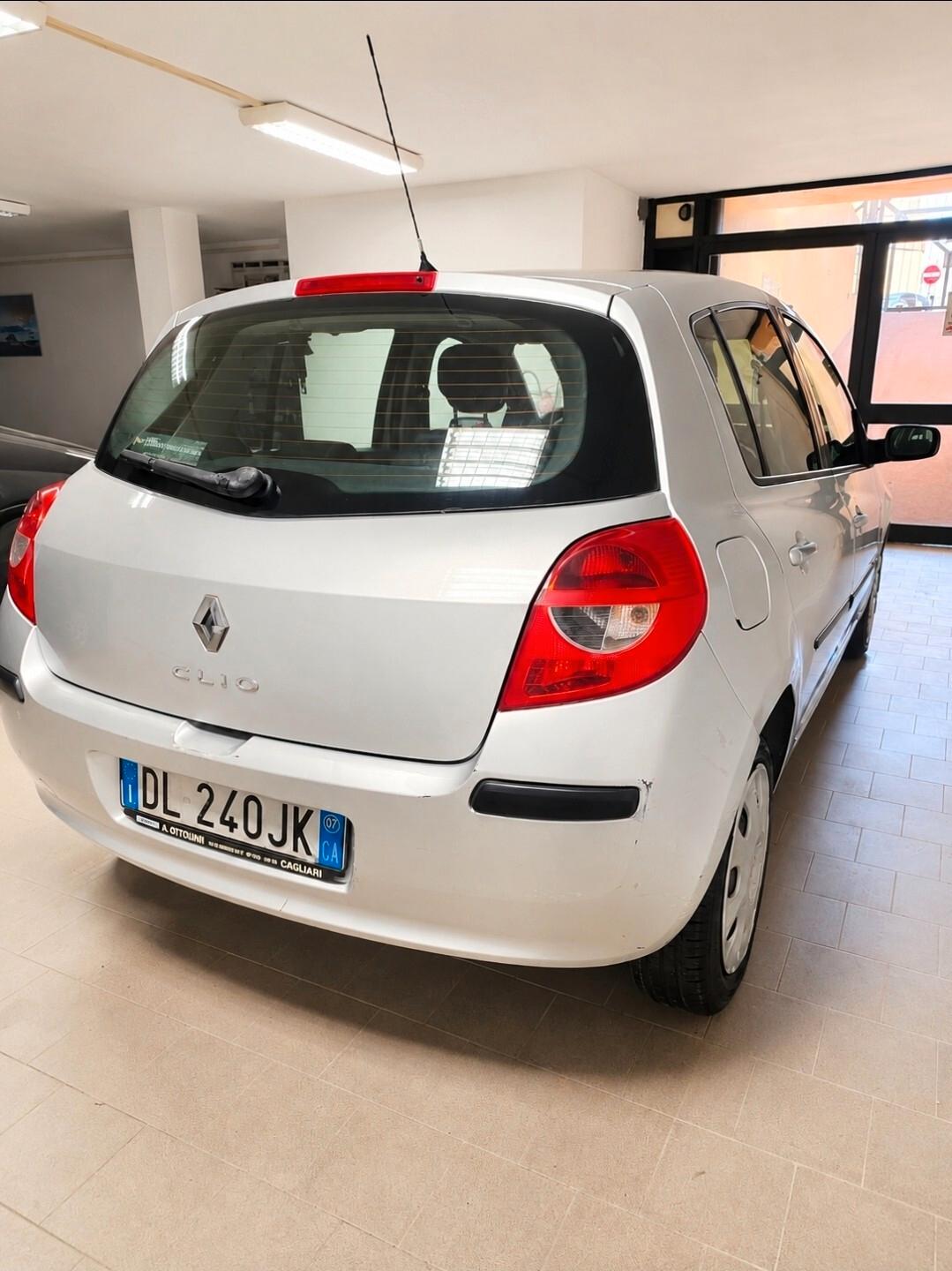 Renault Clio 1.2 16V 5 porte Dynamique
