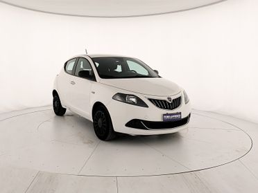 Lancia Ypsilon 1.0 firefly hybrid silver s&s 70cv