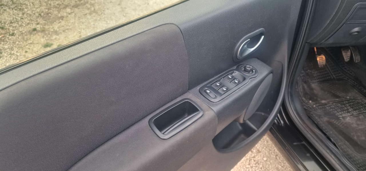 MODUS 1.5 DCI 156950 KM DEL 2009