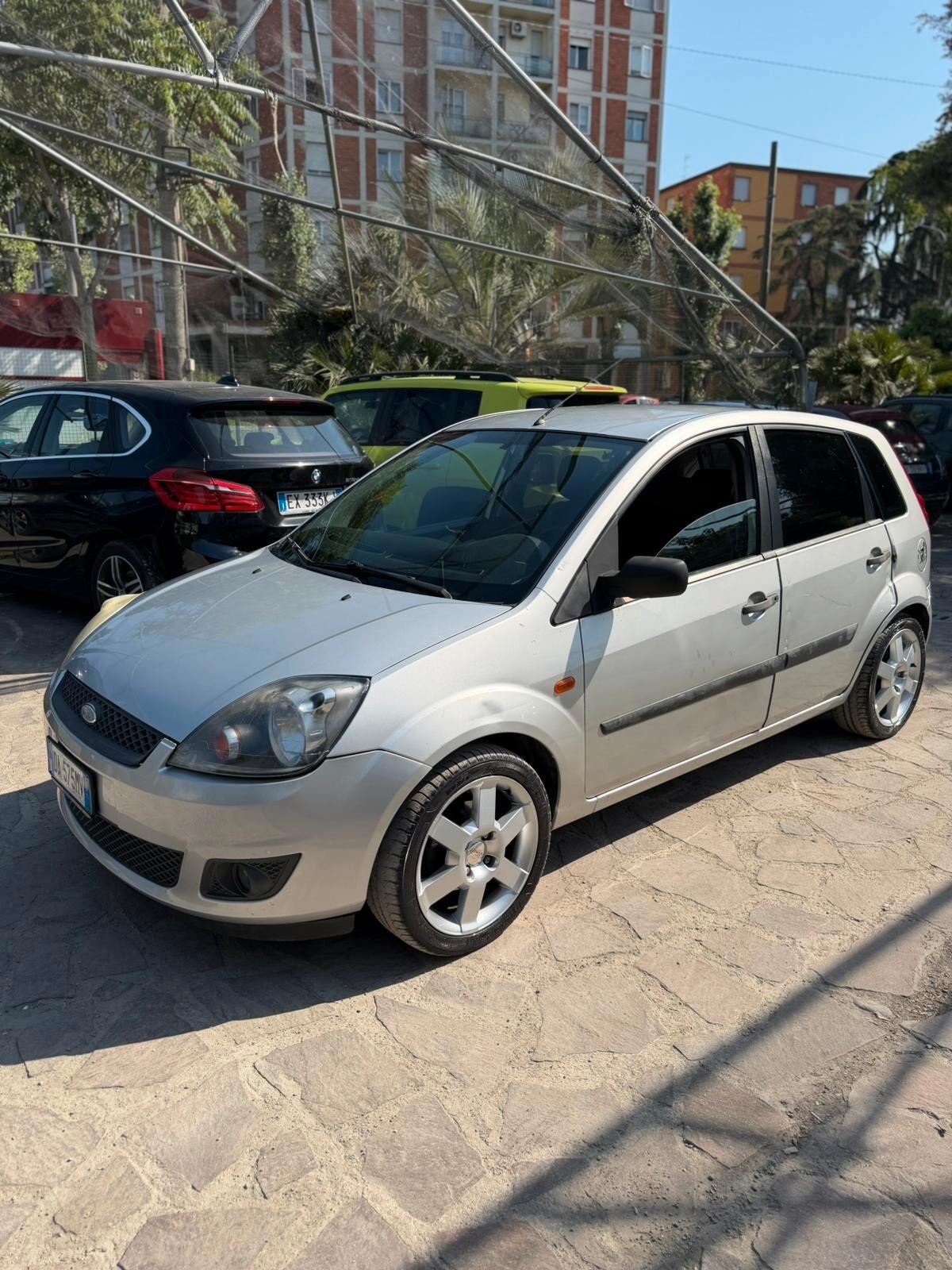 Ford Fiesta 1.4 TDCi 5p. Ghia