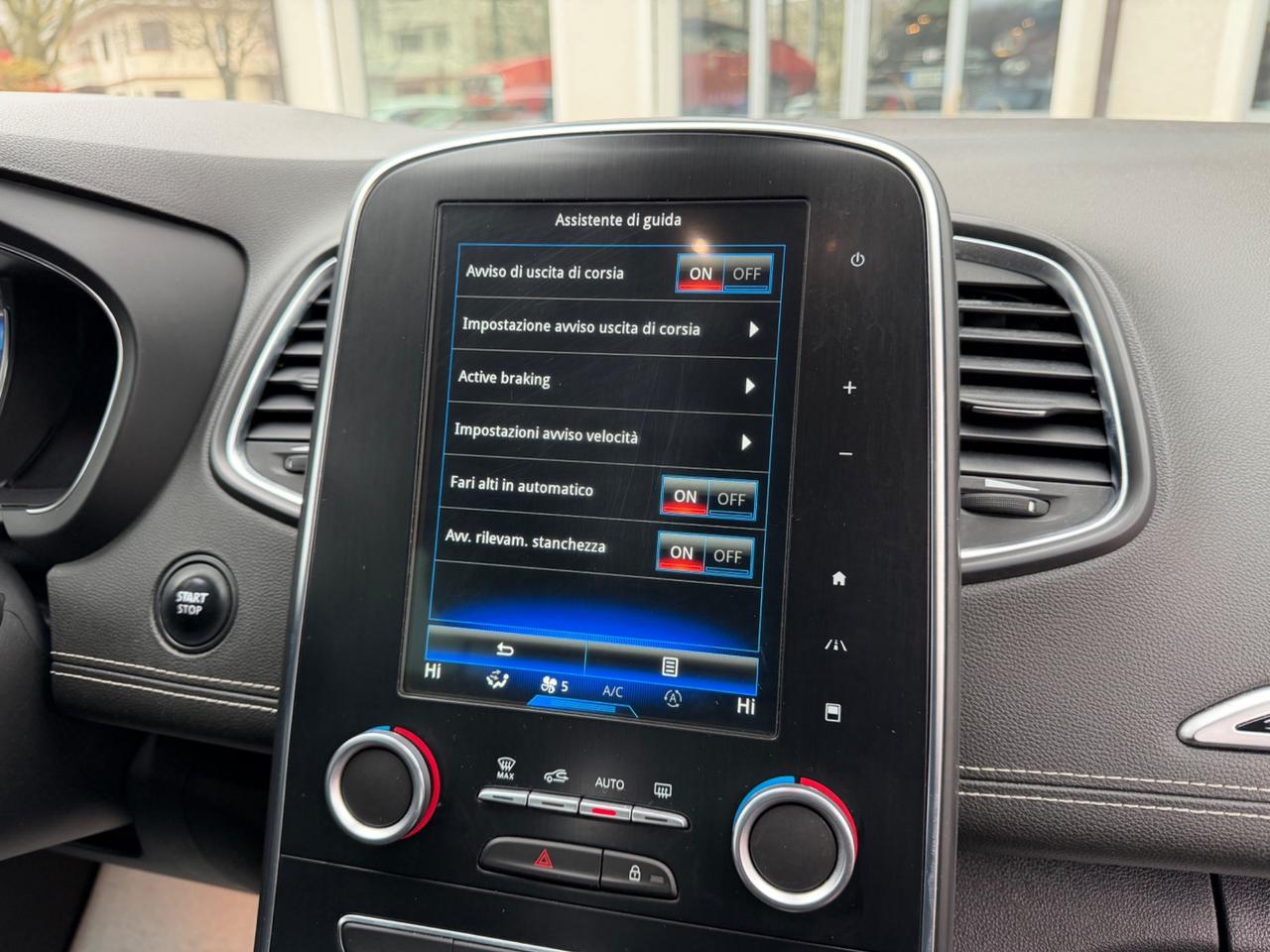 Renault Scenic Scénic dCi 8V 110 CV EDC Energy Intens