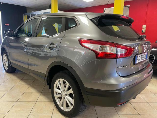 NISSAN Qashqai 1.6 dCi 2WD N-Connecta*LED/NAVI/AUTOMATICA*