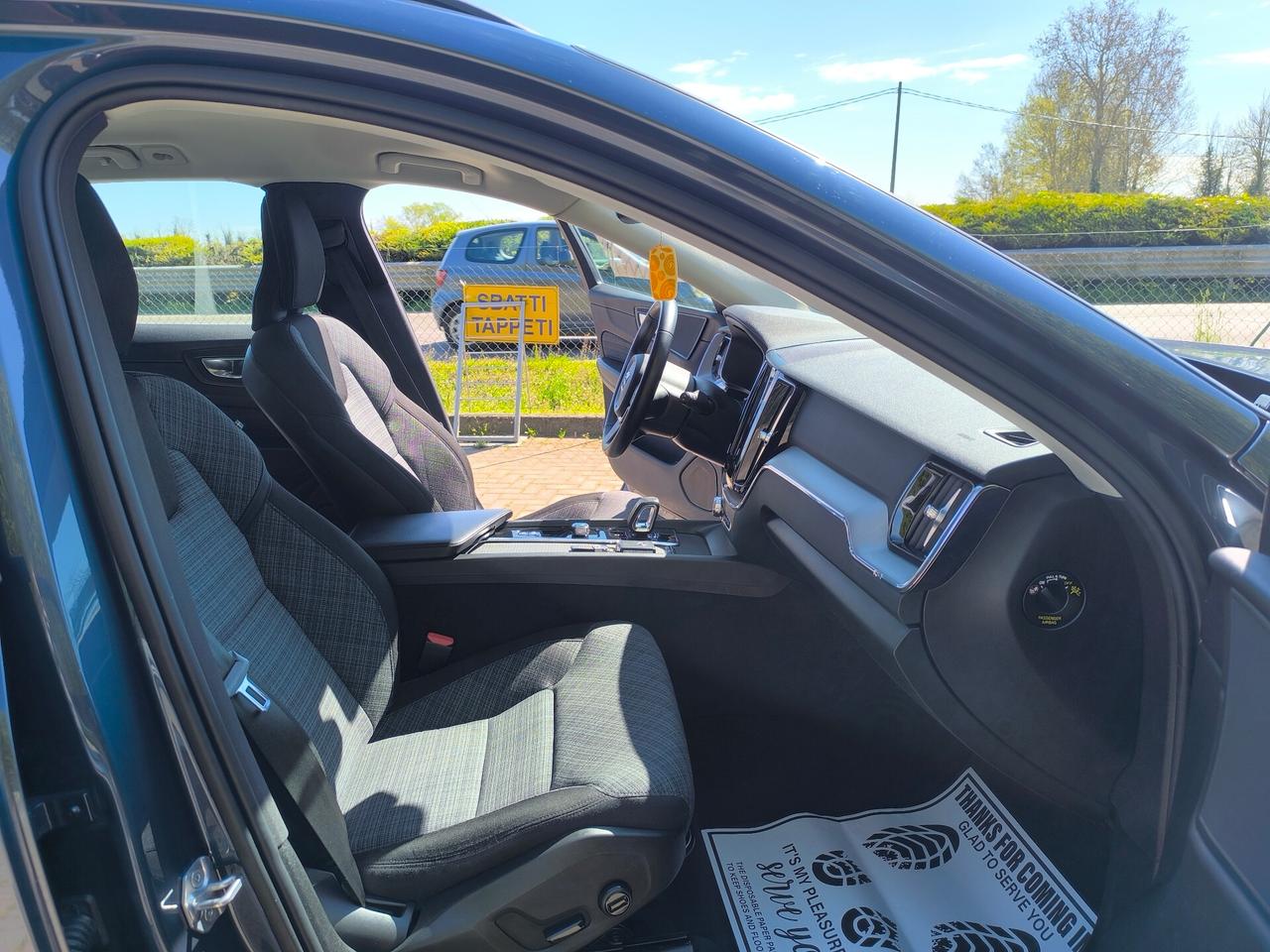 Volvo XC 60 XC60 B4 (d) AWD Geartronic Momentum Pro