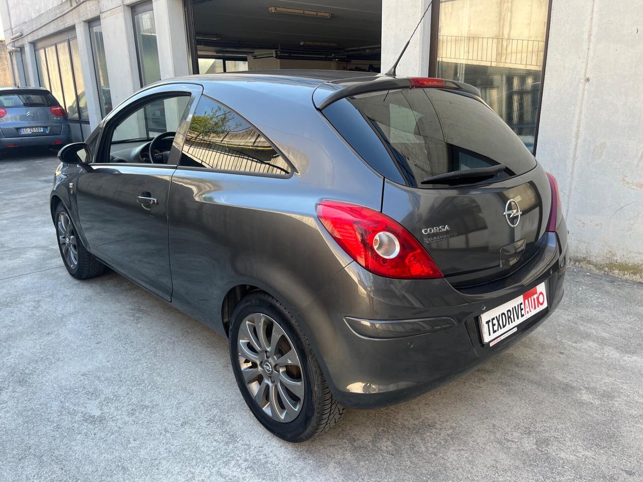 Opel Corsa 1.2 3 porte Sport