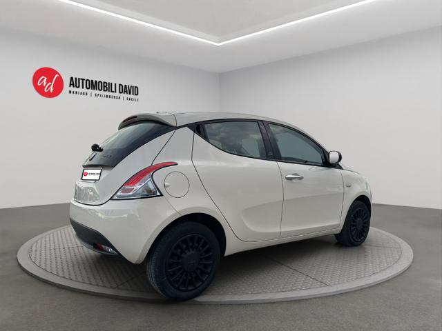 LANCIA Ypsilon 1.0 FireFly 5 porte S&S Hybrid Ecochic Silver