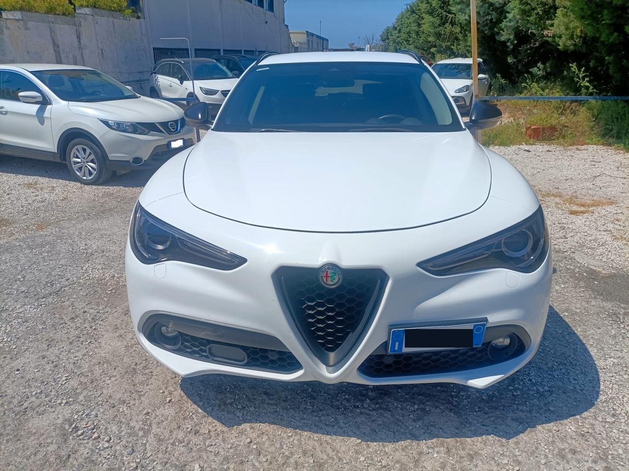 Alfa Romeo Stelvio 2.2 Turbodiesel 180 CV AT8 RWD Business