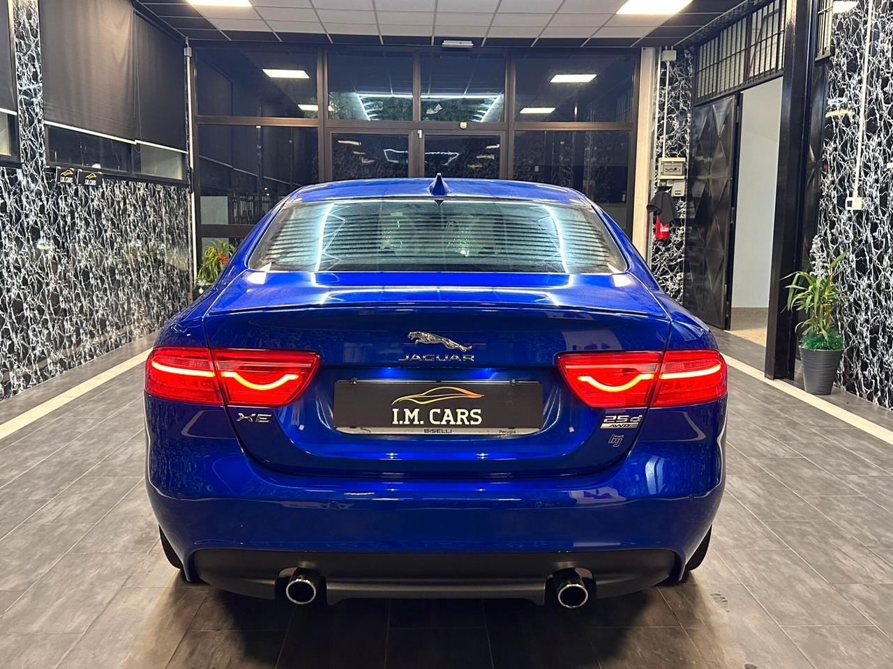 Jaguar XE 2.0 D 240 CV AWD aut. R-Sport
