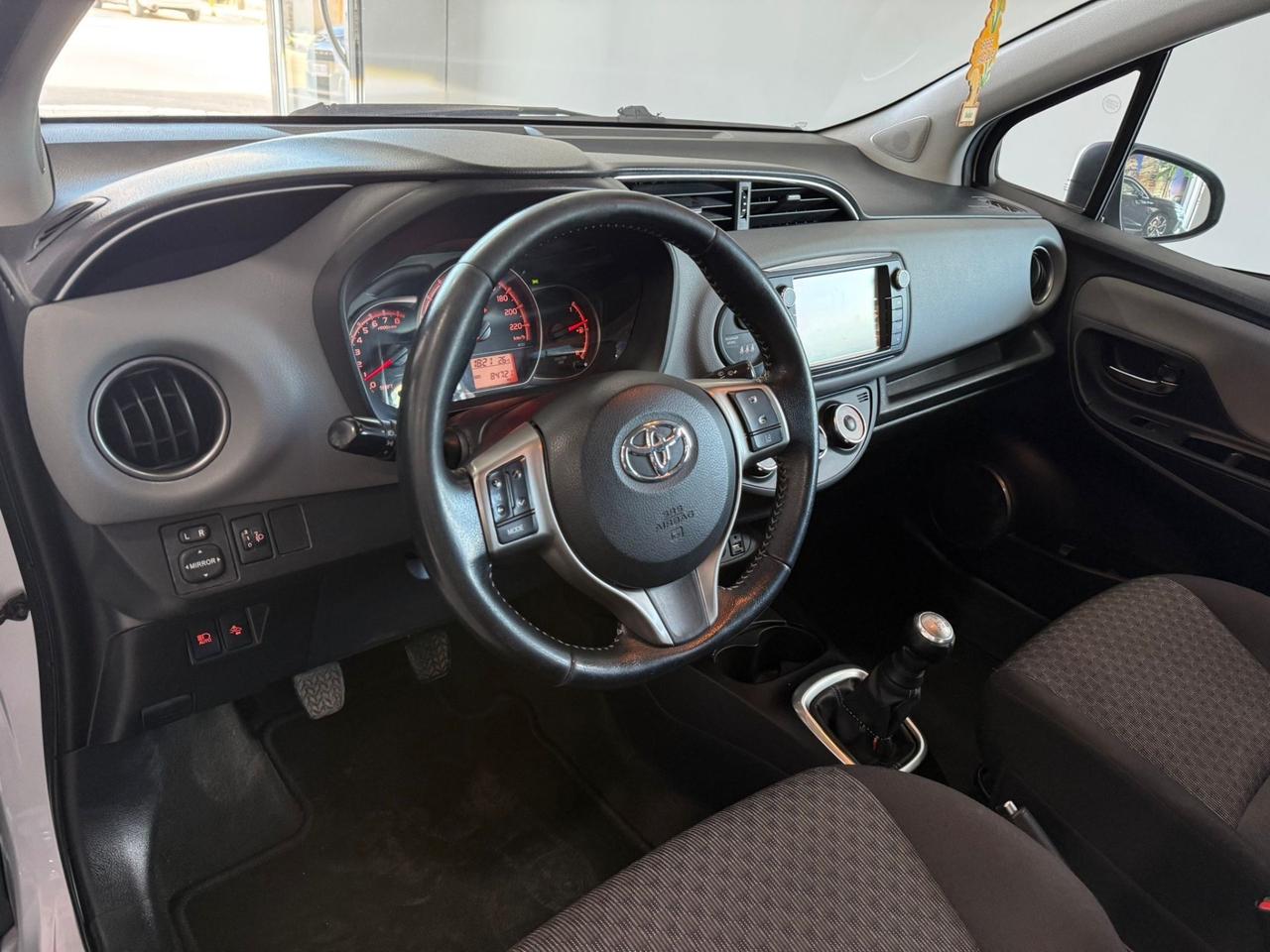 Toyota Yaris 1.0 5 porte Lounge-84.000 Km