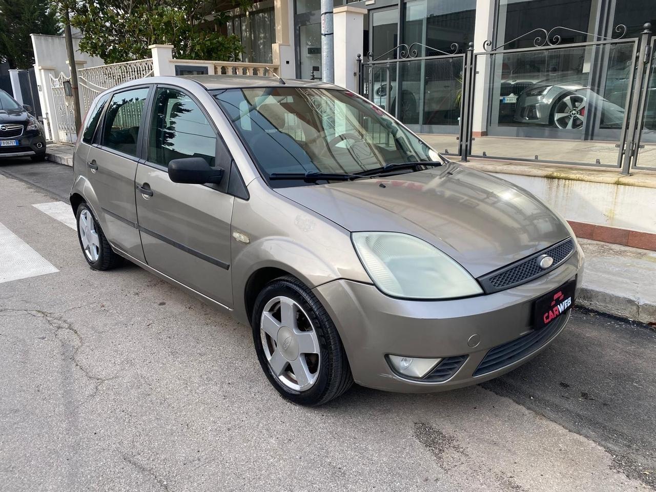 Ford Fiesta 1.2 5p