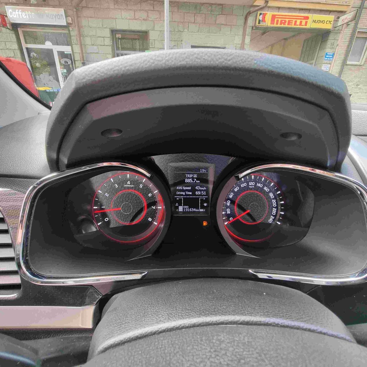 Ssangyong Korando 2.0 2WD MT GPL Plus