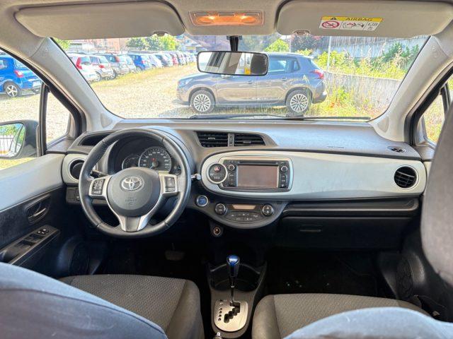 TOYOTA Yaris 1.5 Hybrid 5 porte Lounge AUTOMATICA OK NEOPATENTA
