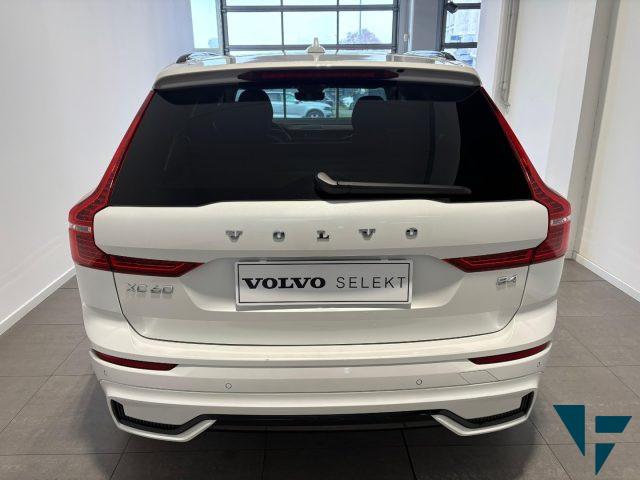 VOLVO XC60 B4 automatico Plus Dark