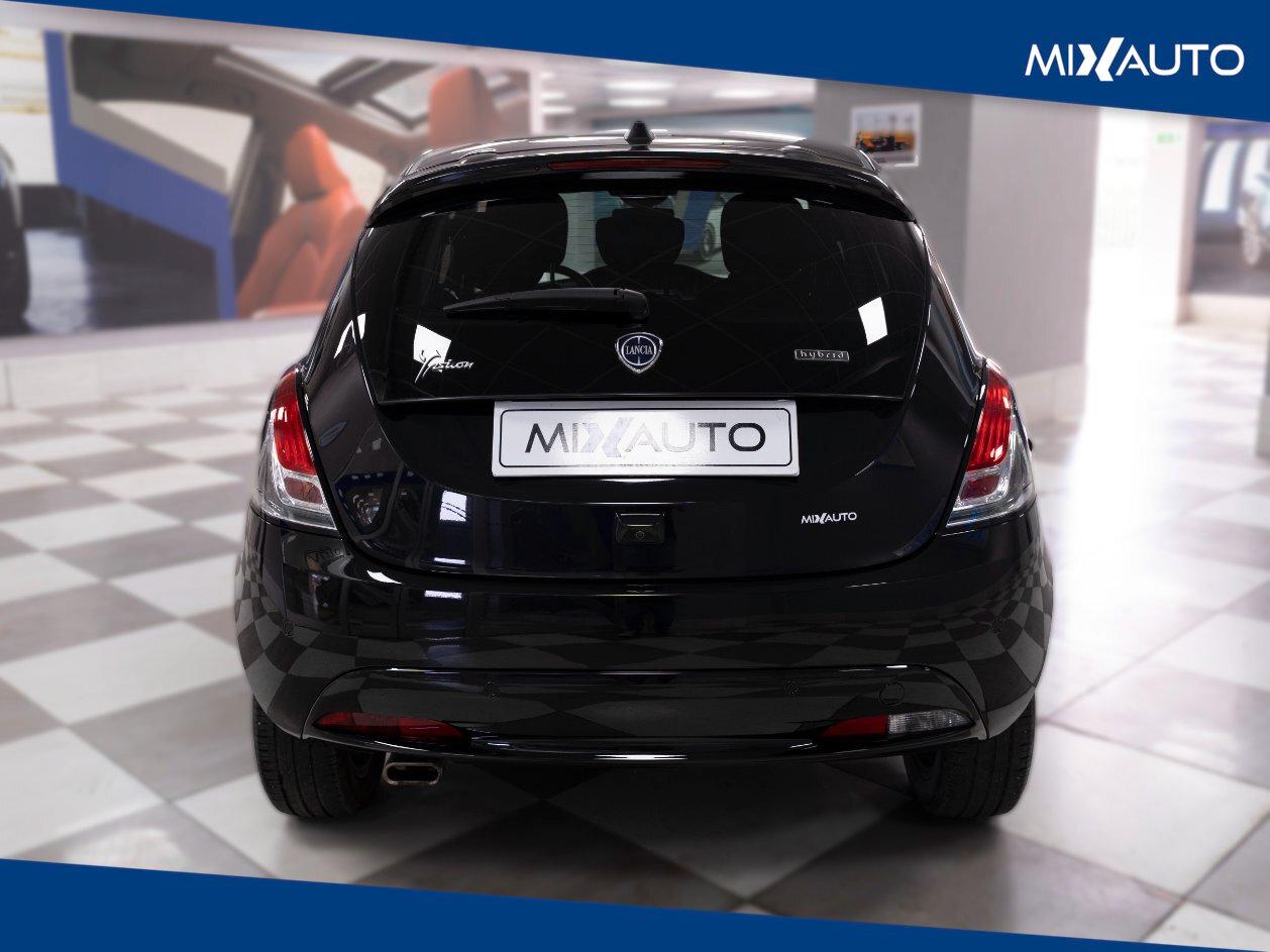 Lancia Ypsilon 1.0 Firefly Hybrid Gold Plus 70CV 5 Porte