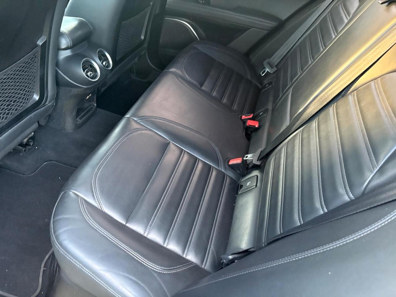 Alfa Romeo Stelvio 2.2 Turbodiesel 210 CV AT8 Q4 Super