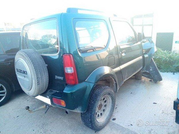 Suzuki Jimny 1.5 DDiS 86CV 4x4 JLX Autocarro