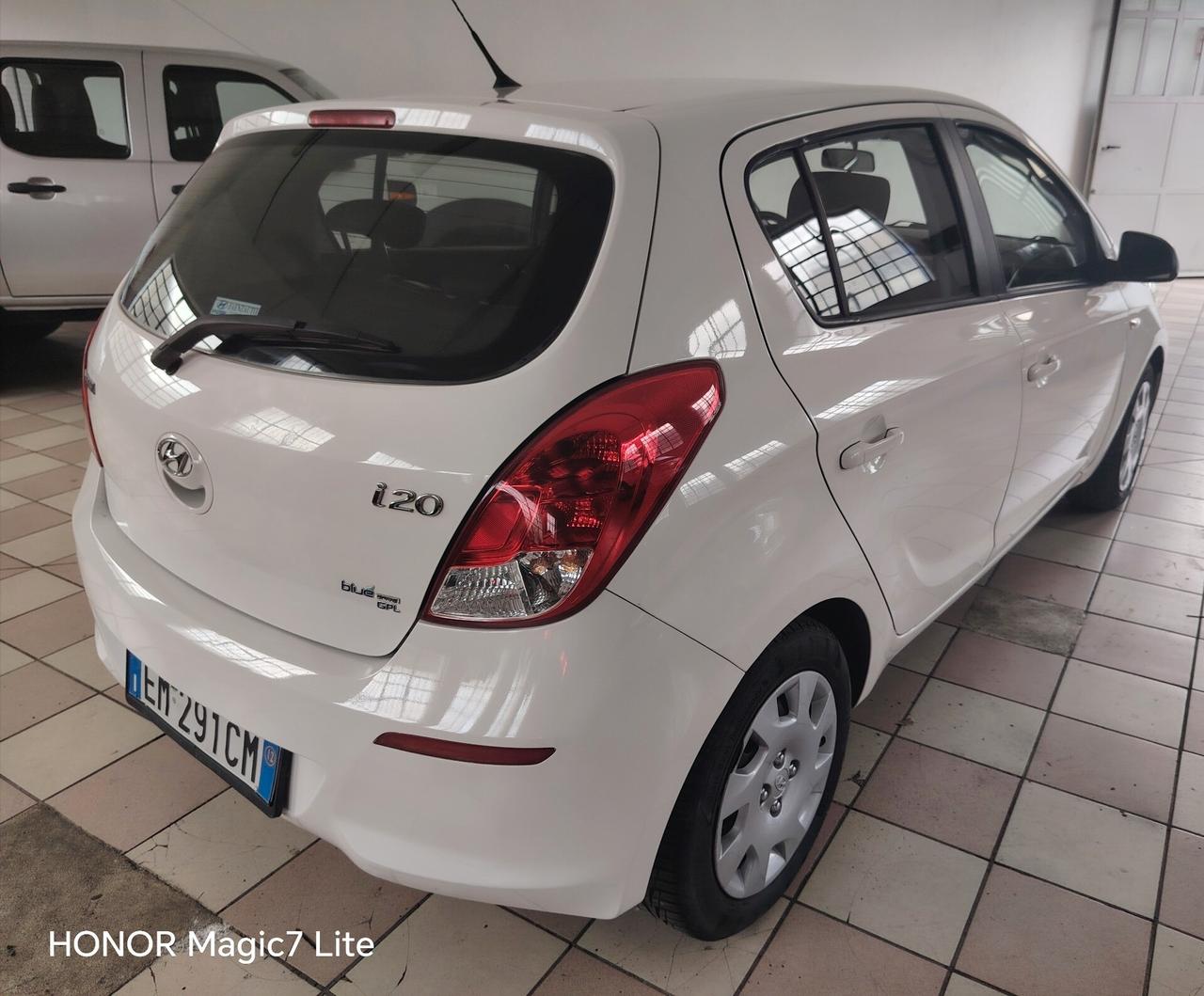 Hyundai i20 1.2 5p. BlueDrive GPL Sound Edition