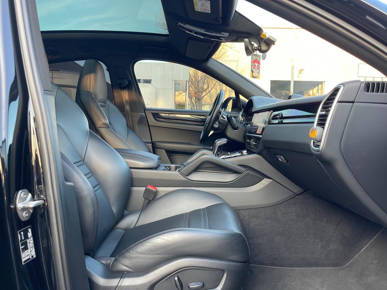PORSCHE CAYENNE 3.0 BENZINA 250KW EURO6D UNI PROP
