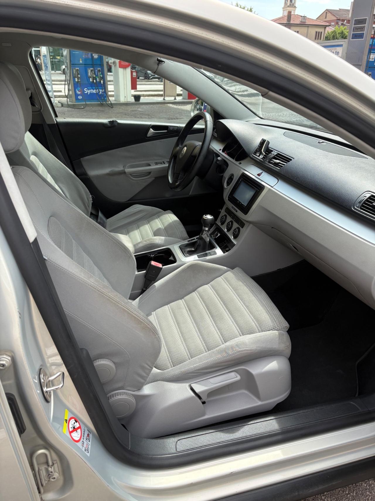 Volkswagen Passat 2.0 TDI . Highline