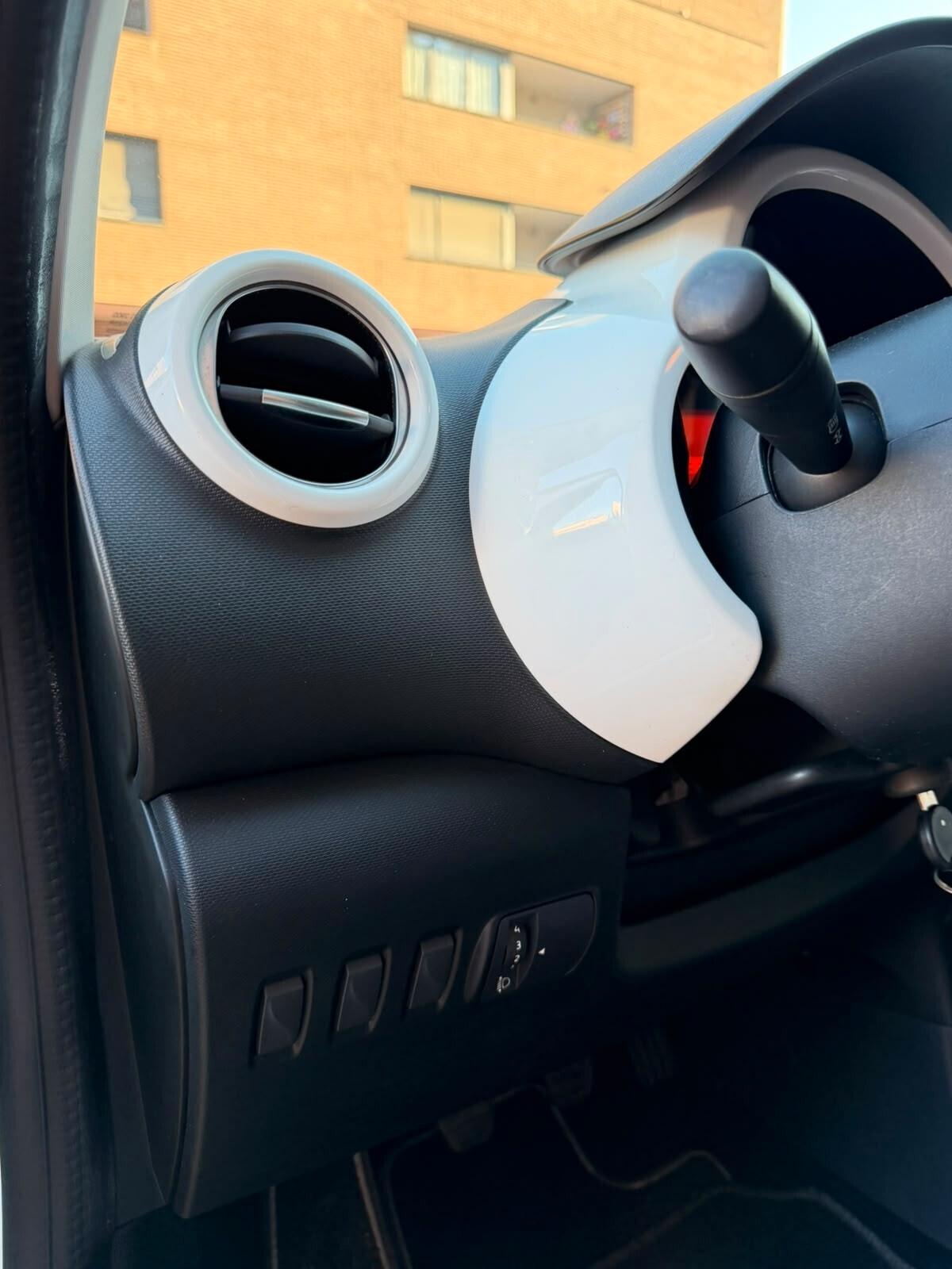 Renault Twingo SCe 65 CV Intens
