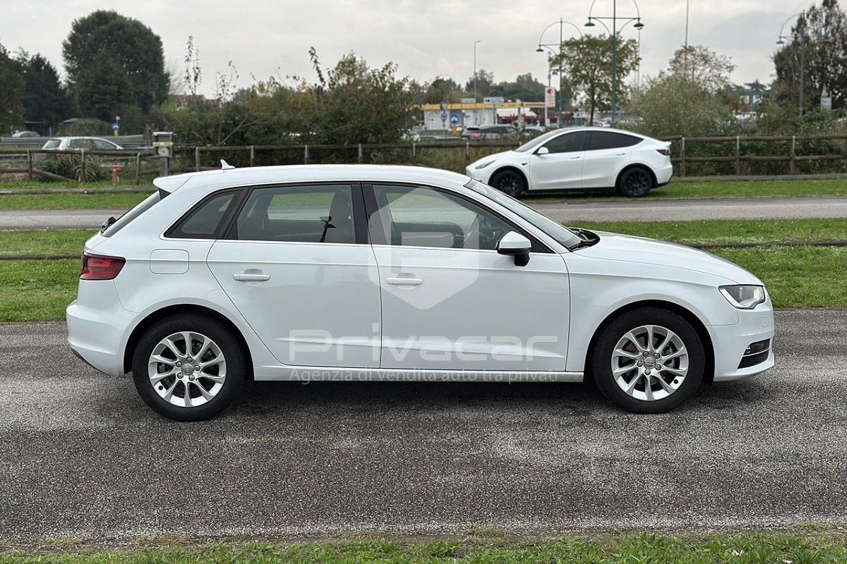 AUDI A3 SPB 1.6 TDI clean diesel Attraction