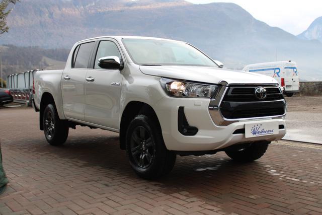 TOYOTA Hilux 2.4D-4D A/T 4WD Comfort "PRONTA CONSEGNA"