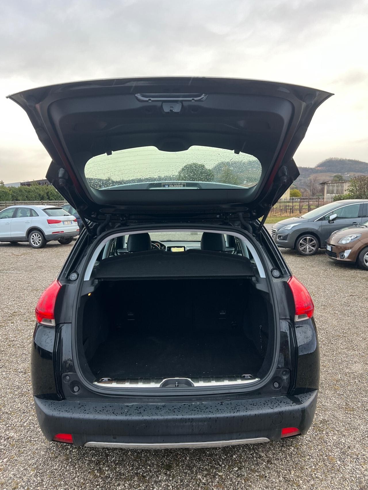 Peugeot 2008 BlueHDi 100 Black Matt