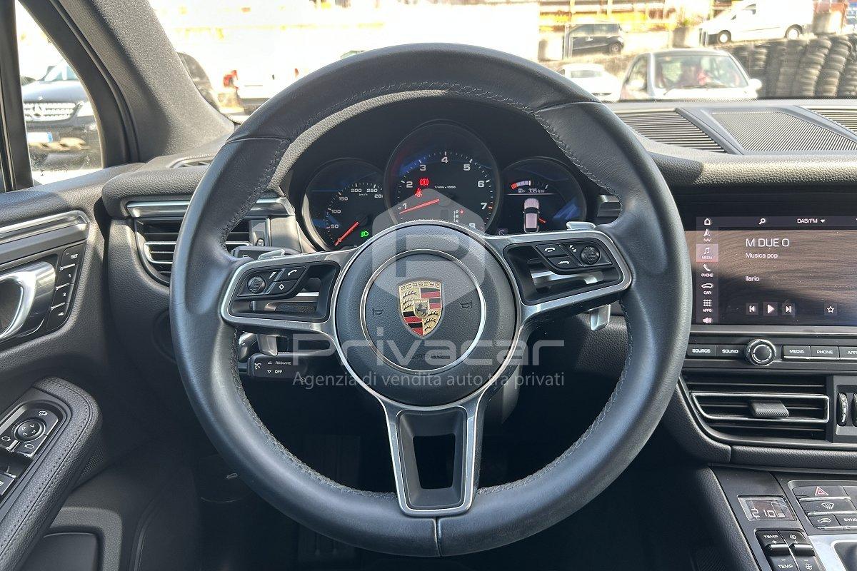 PORSCHE Macan 2.0