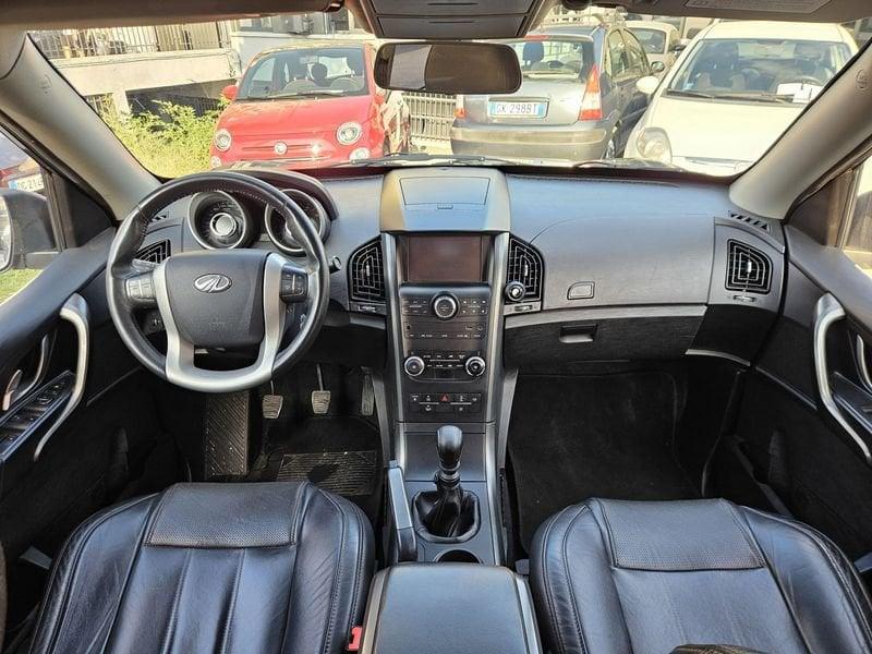 Mahindra XUV500 2.2 16V AWD (4x4) 7POSTI