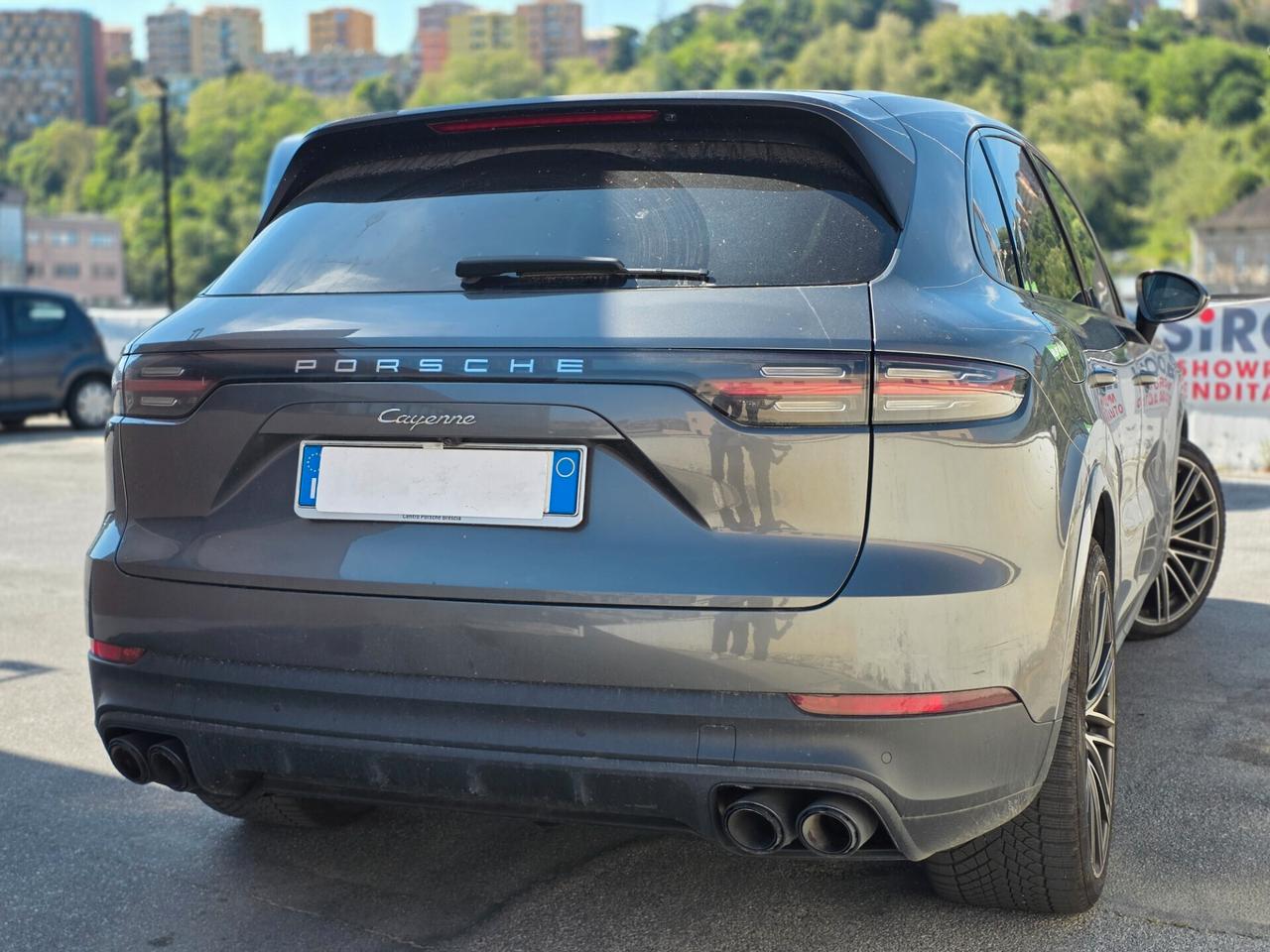 Porsche Cayenne 3.0 V6