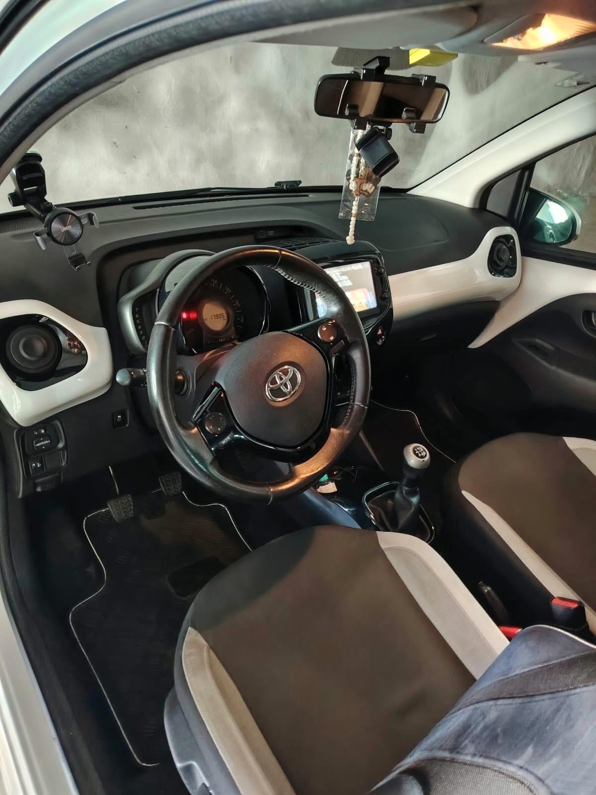 Toyota Aygo 1.0 TOUCH/R.CAM 69 CV 5P.