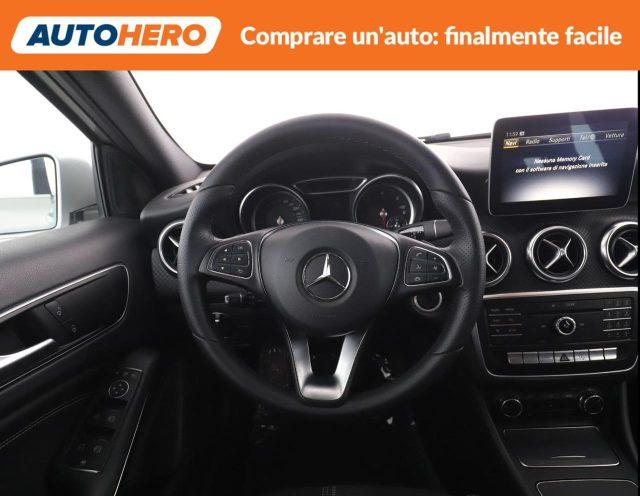 MERCEDES-BENZ A 200 d Automatic 4Matic Sport