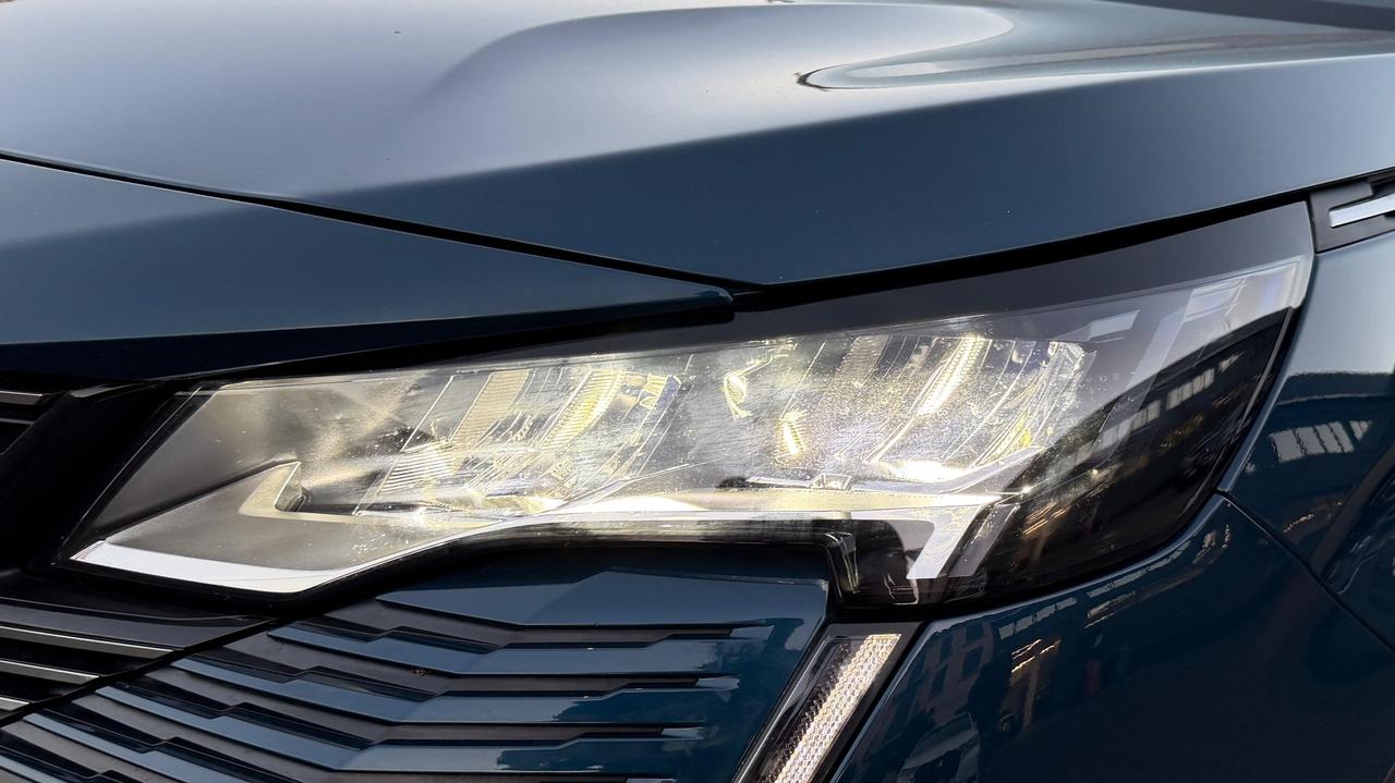 PEUGEOT 3008 1.5 BLUEHDI ALLURE 131CV - FULL LED, VIRTUAL COCKPIT, NEOPATENTATI