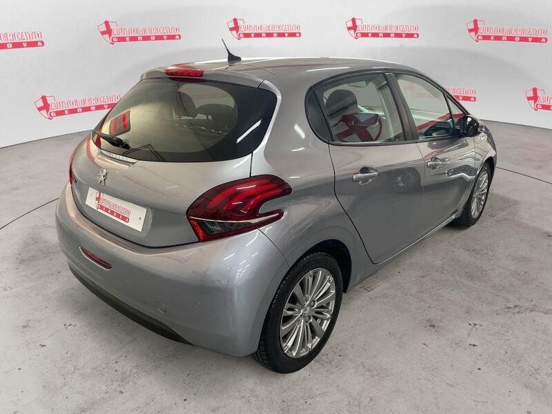 Peugeot 208 PureTech 82 5 porte Allure