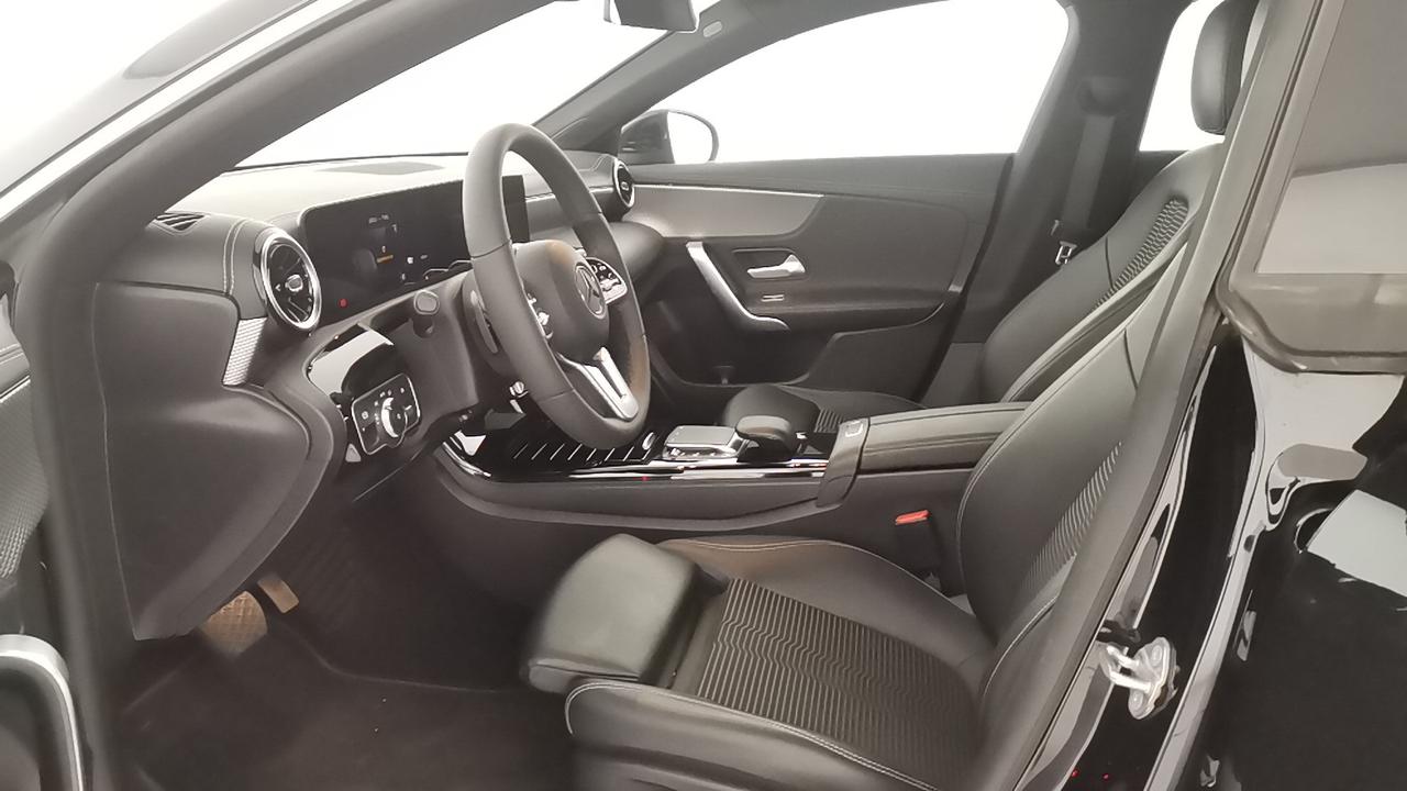 Mercedes-Benz CLA Coupe - C118 - CLA Coupe 250 e phev (eq-power) Sport aut