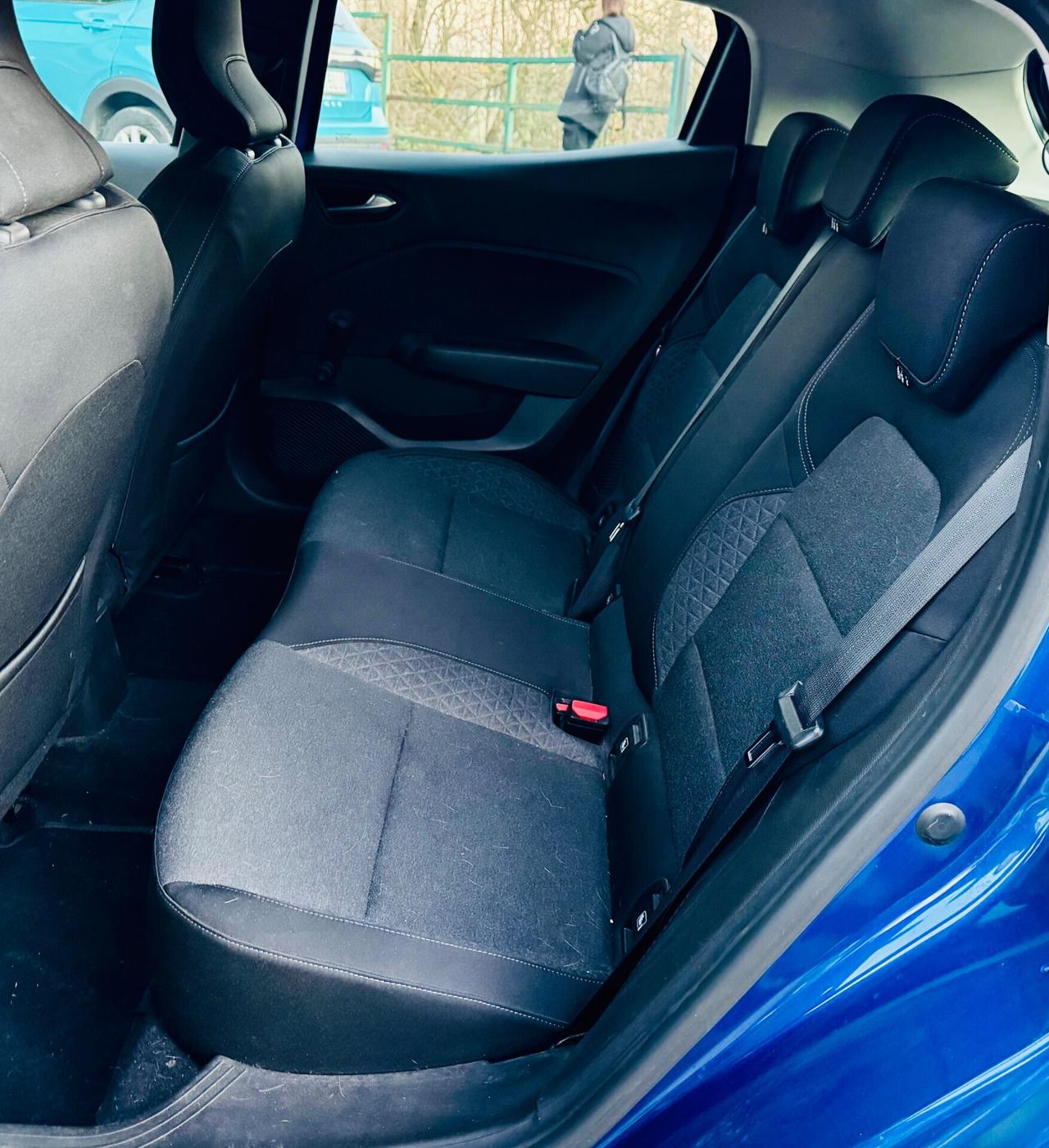 Renault Clio Full Hybrid E-Tech 140 CV 5 porte Initiale Paris