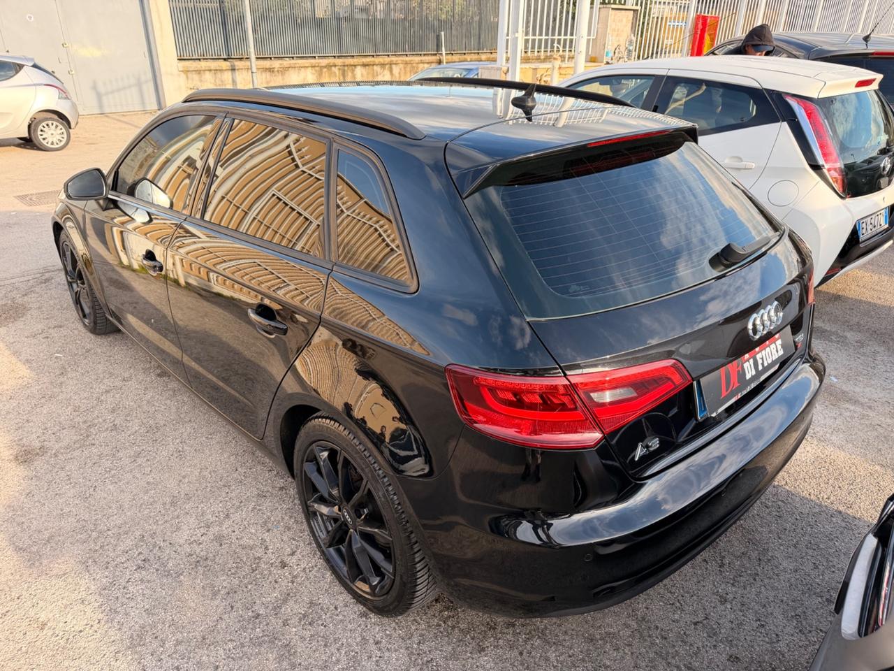 Audi A3 SPB 1.6 TDI 116Cv S tronic TOTAL BLACK