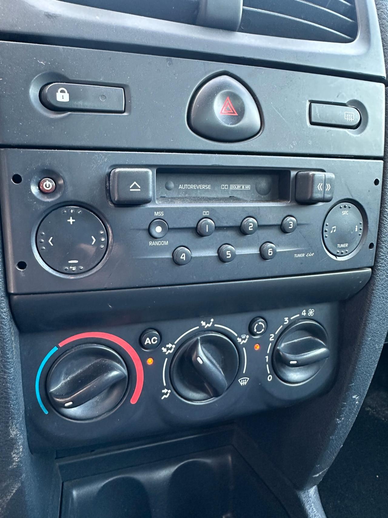 Renault Clio 1.5 dCi 65CV 5PT A/C