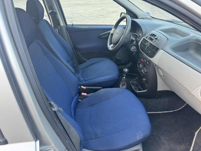 FIAT Punto neopatentati Stupenda 1.2i 16V cat 5P HLX