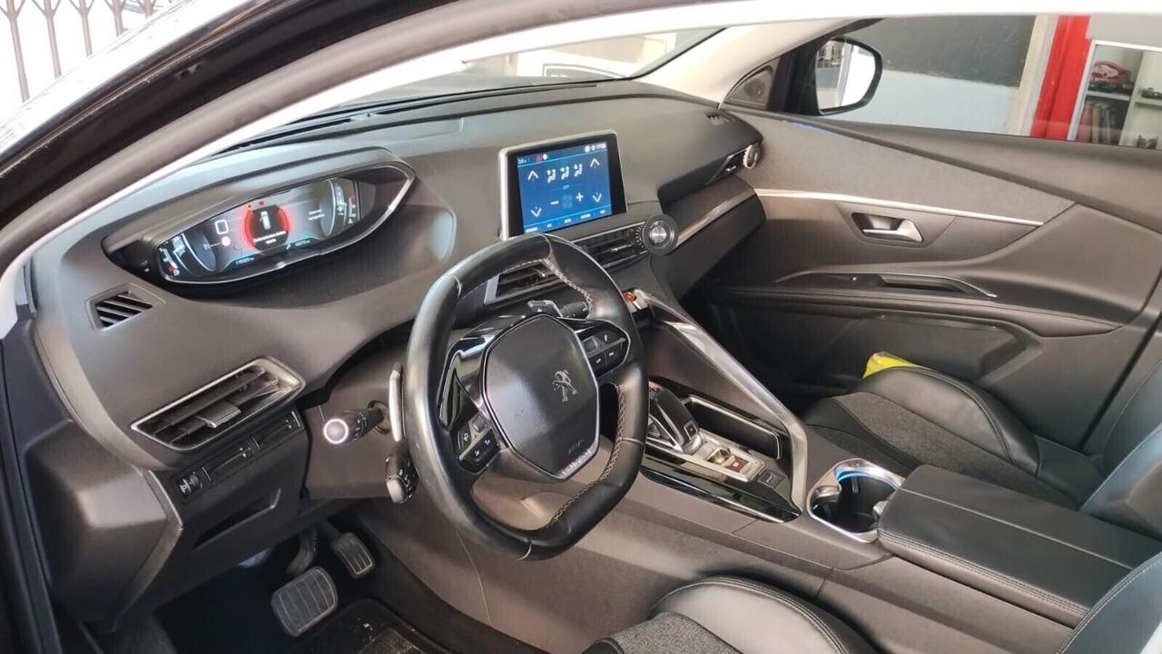 Peugeot 5008 BlueHDi 120 S&S Allure