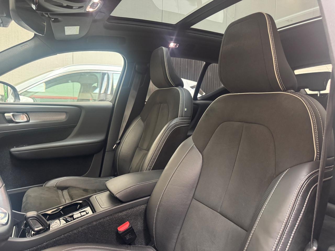 Volvo XC40 D4 AWD Geartronic R-design Full Optional