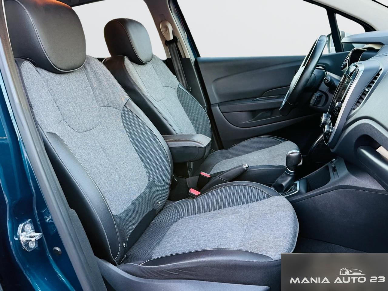 Renault CAPTUR AUTOMATICA 1.3 150 CV 5 porte Intens*UNIPRO*