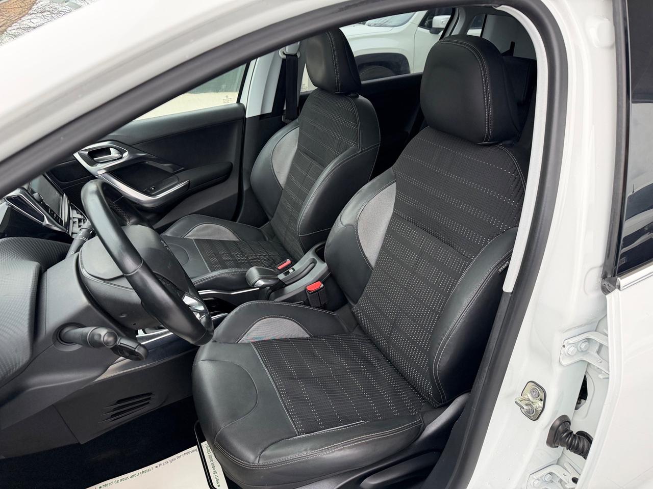 Peugeot 2008 1.6 e-HDi 115 CV Stop&Start Allure