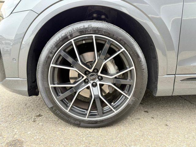 AUDI Q8 50 TDI 286 CV quattro S line edition Black Pack