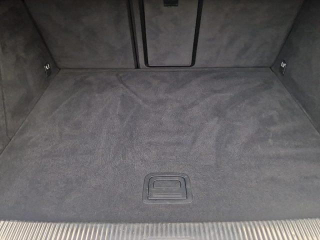 AUDI Q3 Q3 2.0 td- 140cv S-line