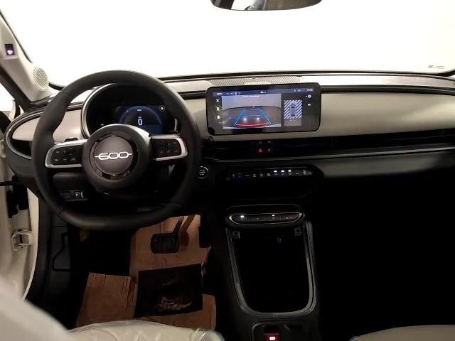 Fiat 600 Hybrid 110 CV DCT MHEV La Prima