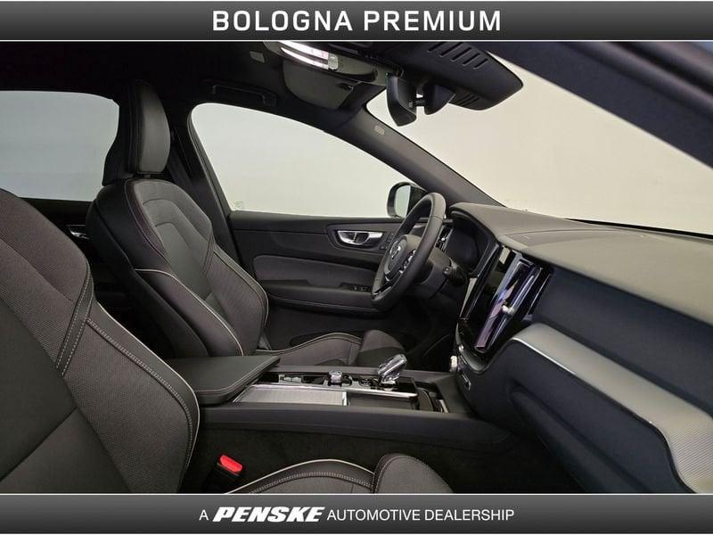 Volvo XC60 XC60 B5 AWD automatico Plus Dark