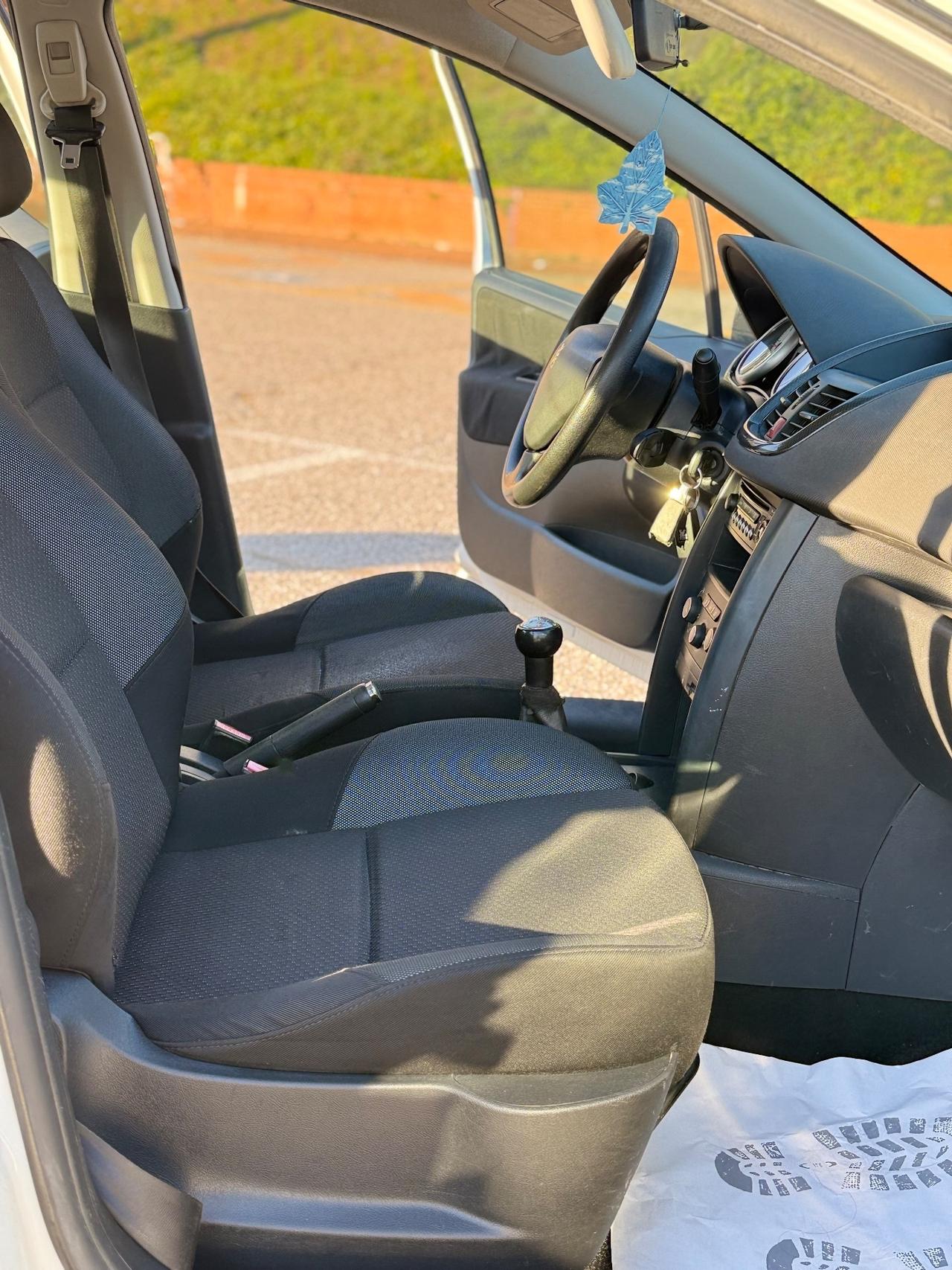 Peugeot 207 1.6 HDi OK NEOPATENTATI